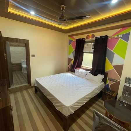 ורנאסי Himalaya Inn Guest House מראה חיצוני תמונה