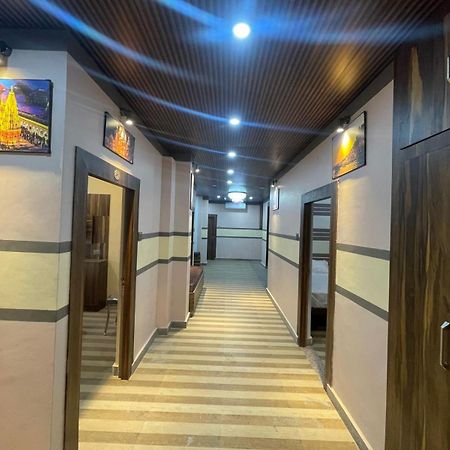 ורנאסי Himalaya Inn Guest House מראה חיצוני תמונה
