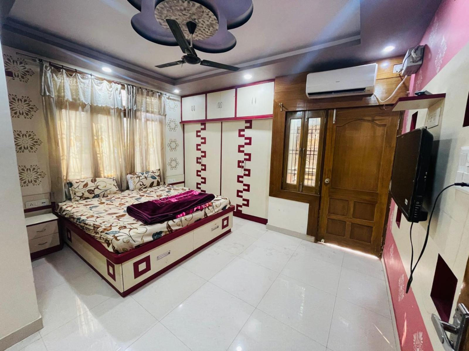 ורנאסי Himalaya Inn Guest House מראה חיצוני תמונה