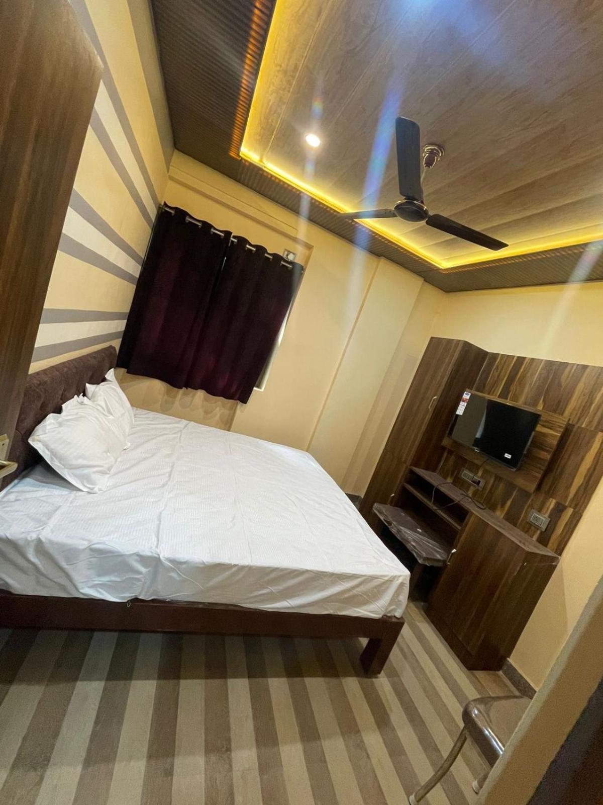 ורנאסי Himalaya Inn Guest House מראה חיצוני תמונה